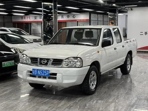 Nissan D22 2013