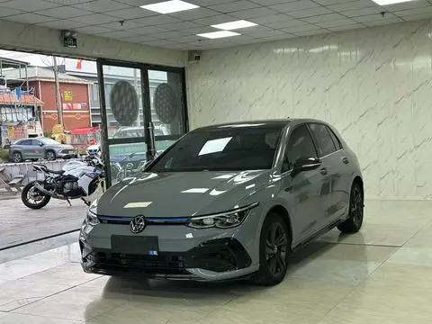 Volkswagen Golf 2024