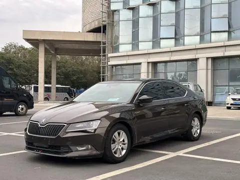 Skoda Superb 2016
