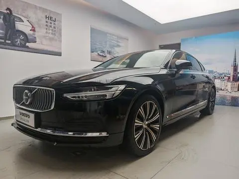 Volvo S90 2025