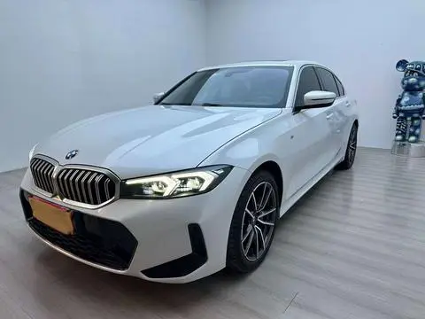 BMW 3 Series 2023 — фото 1