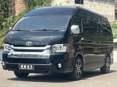 Toyota Hiace 2011