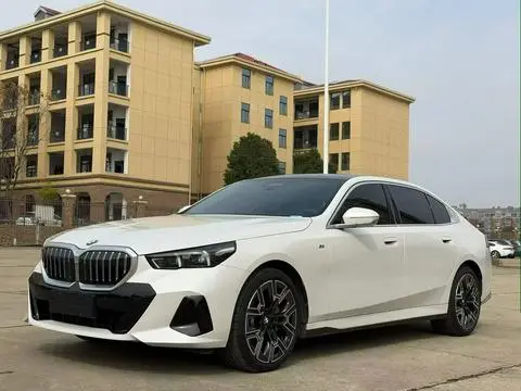 BMW 5 Series 2025