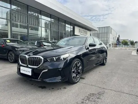 BMW 5 Series 2025