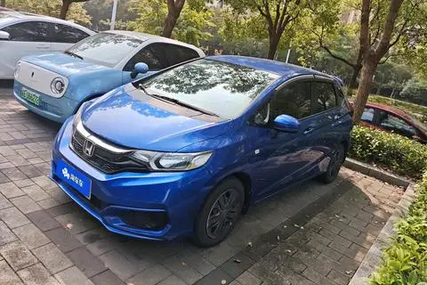 Honda Fit 2018 — фото 1