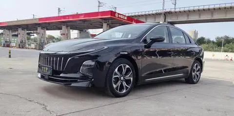Hongqi E-QM5 2024