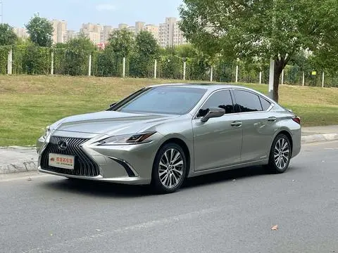 Lexus ES 2018