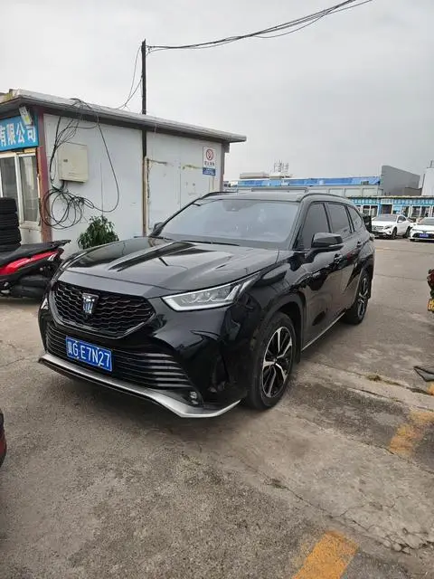 Toyota Crown Kluger 2022