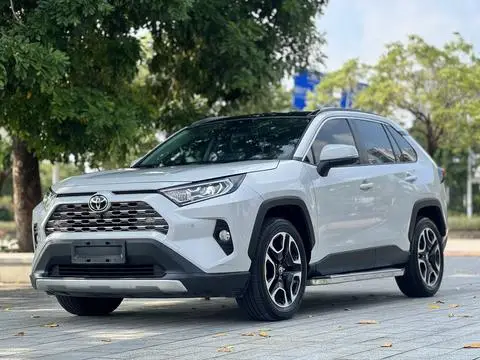Toyota RAV4 2020 — фото 1