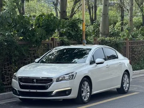 Peugeot 508 2015 — фото 1