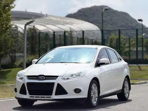 Ford Focus 2015 — фото 1