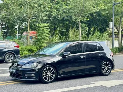Volkswagen Golf 2017 — фото 1