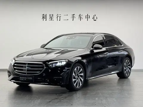 Mercedes-Benz E-Class 2025 — фото 1