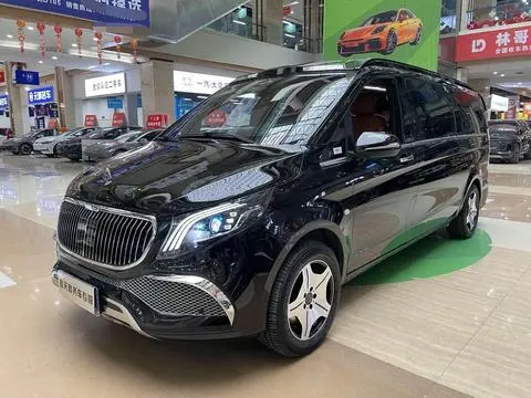 Mercedes-Benz 威霆 2023