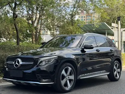 Mercedes-Benz GLC 2017 — фото 1