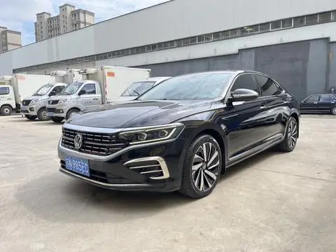 Volkswagen Passat 2023