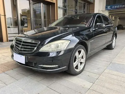 Mercedes-Benz S-Class 2010