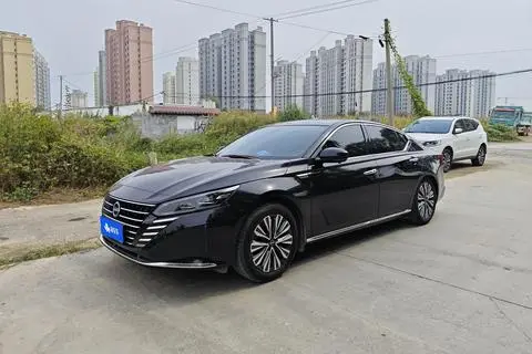 Nissan Teana 2024