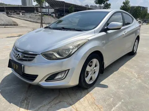 Hyundai Elantra Langdong 2012