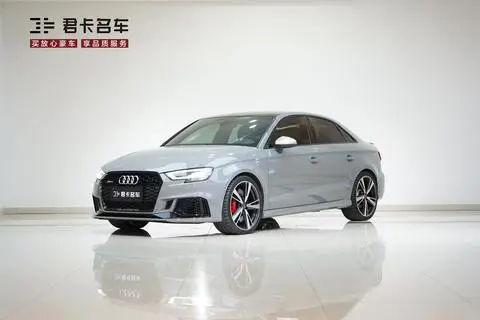 Audi RS 3 2017 — фото 1