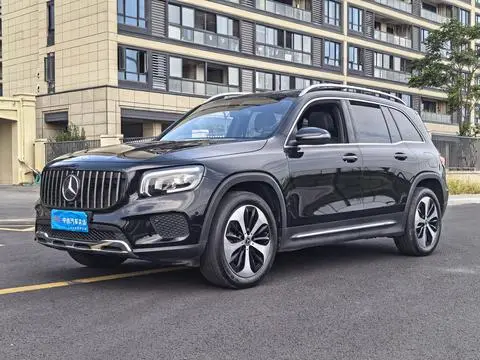 Mercedes-Benz GLB 2023 — фото 1