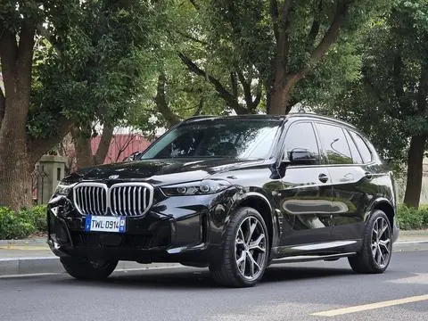 BMW X5 2025 — фото 1