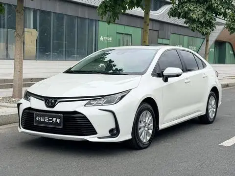 Toyota Corolla 2021 — фото 1