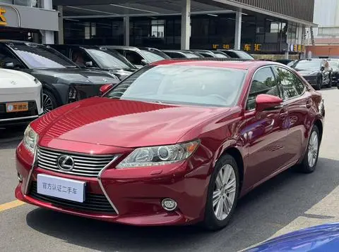 Lexus ES 2014 — фото 1