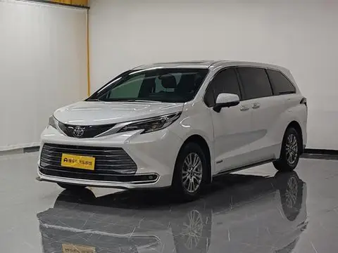 Toyota 赛那 2021