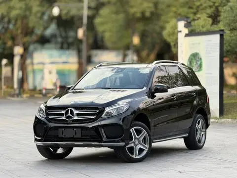 Mercedes-Benz GLE 2016 — фото 1
