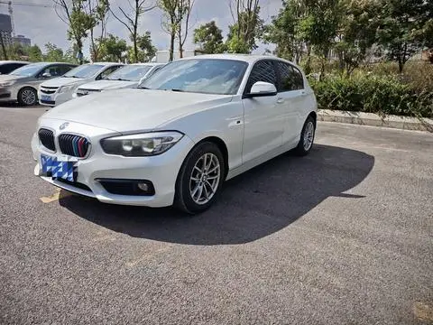 BMW 1 Series 2016 — фото 1