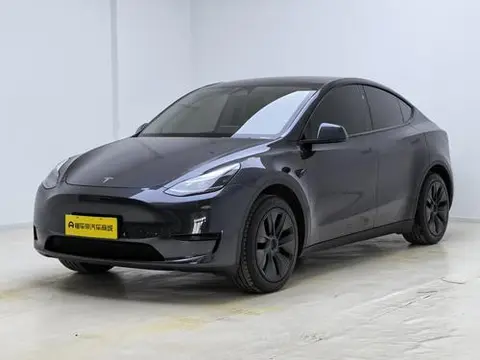 Tesla Model Y 2024 — фото 1