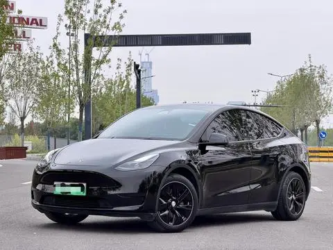 Tesla Model Y 2022 — фото 1