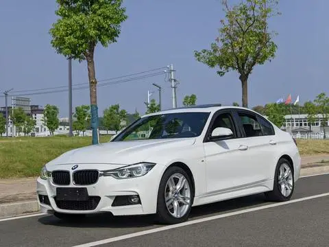 BMW 3 Series 2018 — фото 1