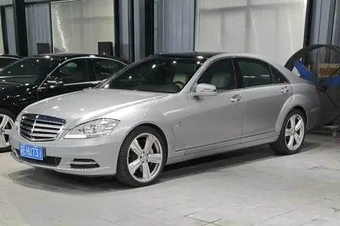 Mercedes-Benz S-Class 2012