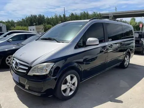 Mercedes-Benz 唯雅诺 2011