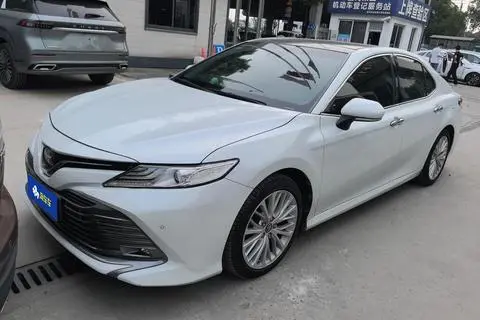Toyota Camry 2019