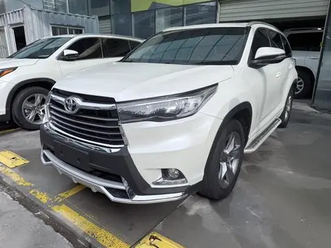 Toyota Highlander 2017 — фото 1