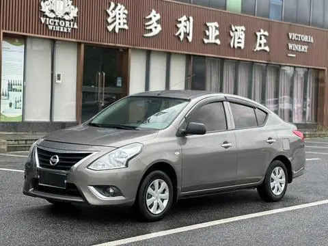 Nissan 阳光 2015
