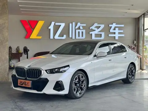 BMW 5 Series 2025