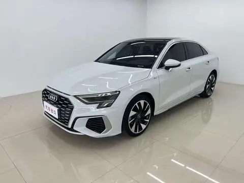 Audi A3 2023 — фото 1