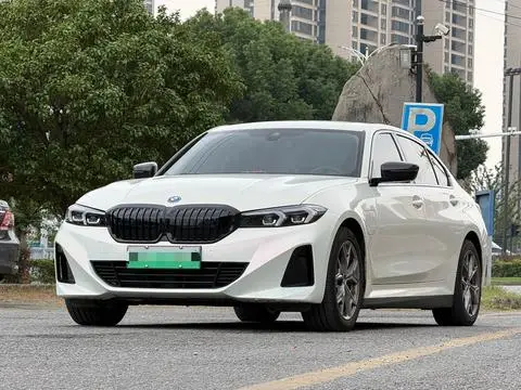 BMW i3 2022 — фото 1