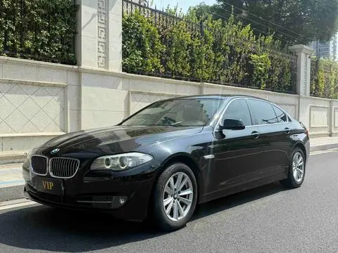 BMW 5 Series 2012 — фото 1