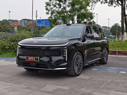 IM Motors 智己LS8 2026