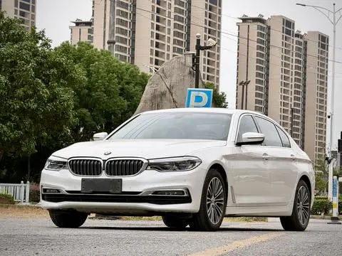 BMW 5 Series 2019 — фото 1