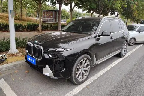 BMW X7 2023