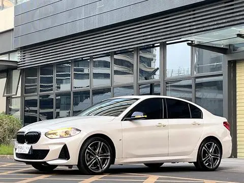 BMW 1 Series 2021