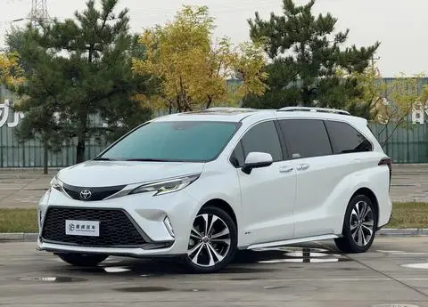 Toyota Granvia 2023