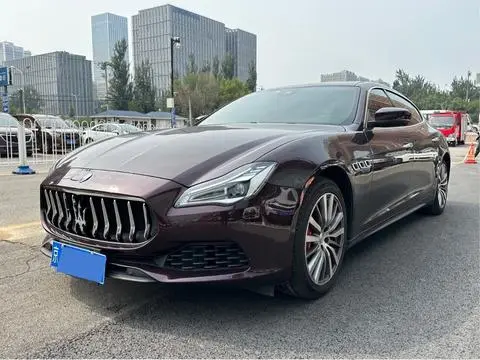 Maserati Quattroporte 2018 — фото 1