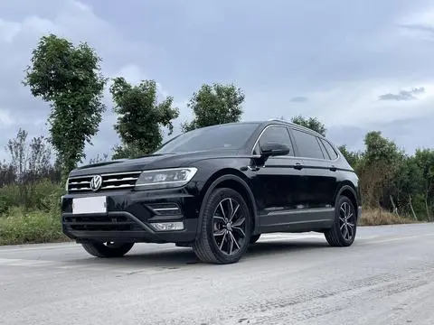 Volkswagen Tiguan L 2019 — фото 1